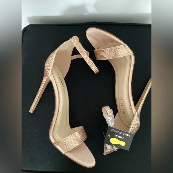 Fashion Nova heels - Picture 3 of 7